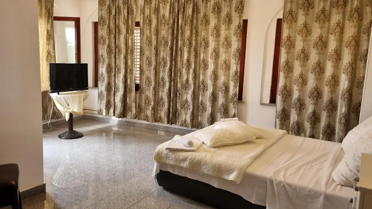 Laura Rooms Medulin Hotel