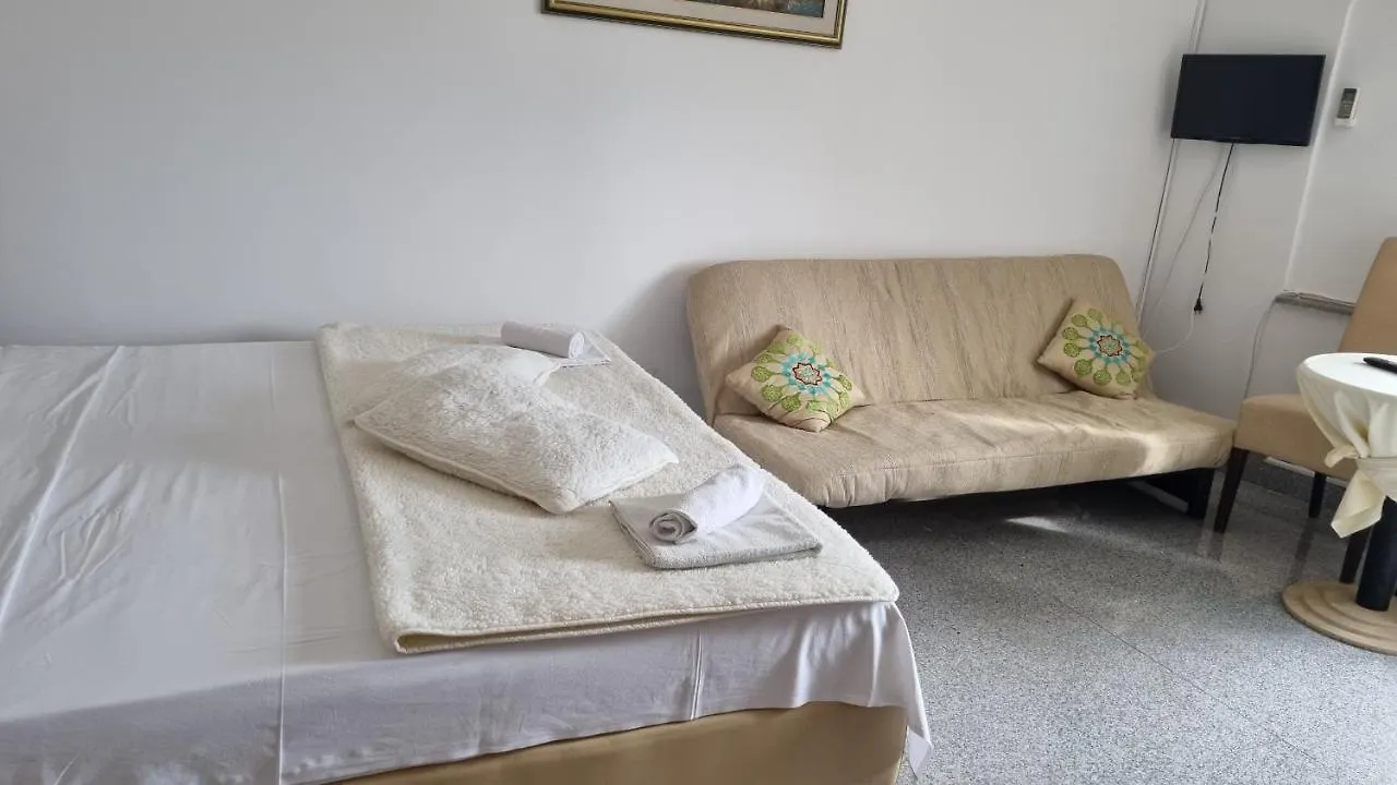 Laura Rooms Medulin Hotel